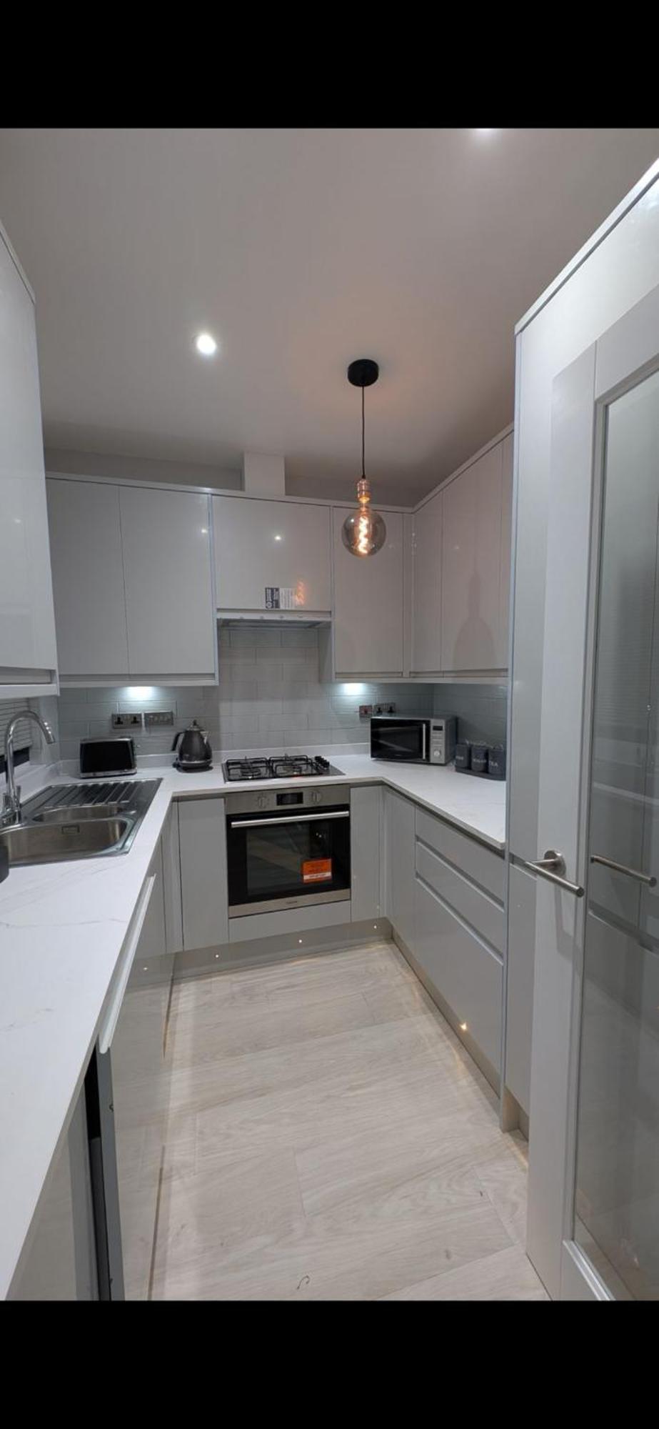 Family Friendly Fully Refurbished 3 Bedroom, 3 Bathroom In Appartamento Londra