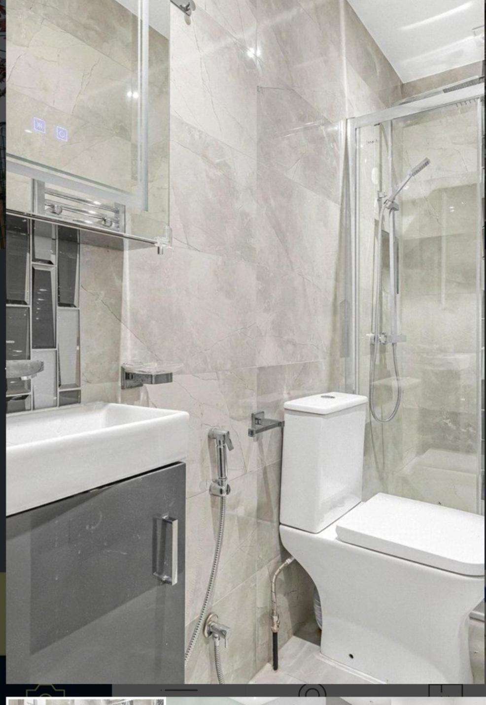 Family Friendly Fully Refurbished 3 Bedroom, 3 Bathroom In