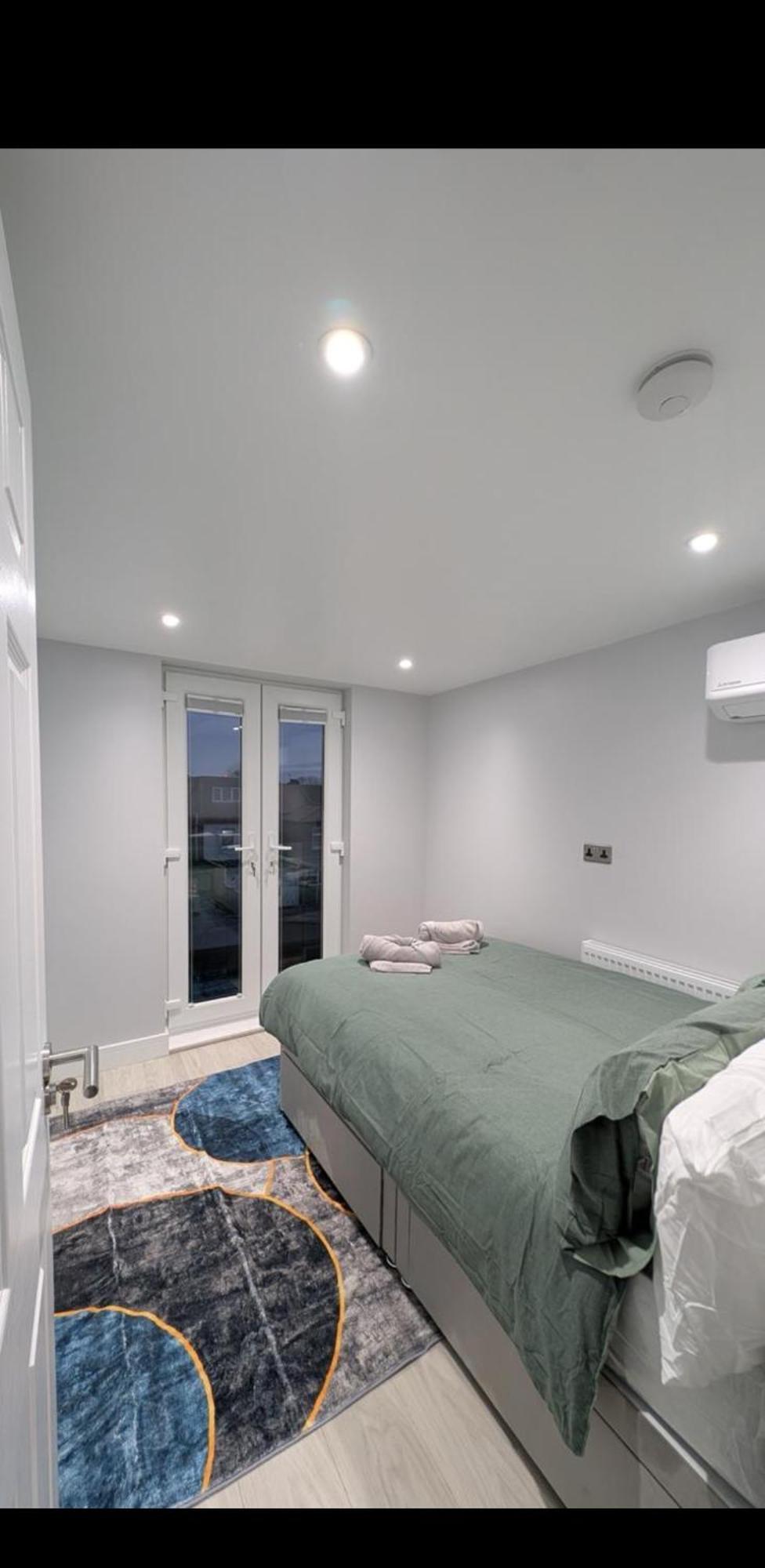 Family Friendly Fully Refurbished 3 Bedroom, 3 Bathroom In Londra