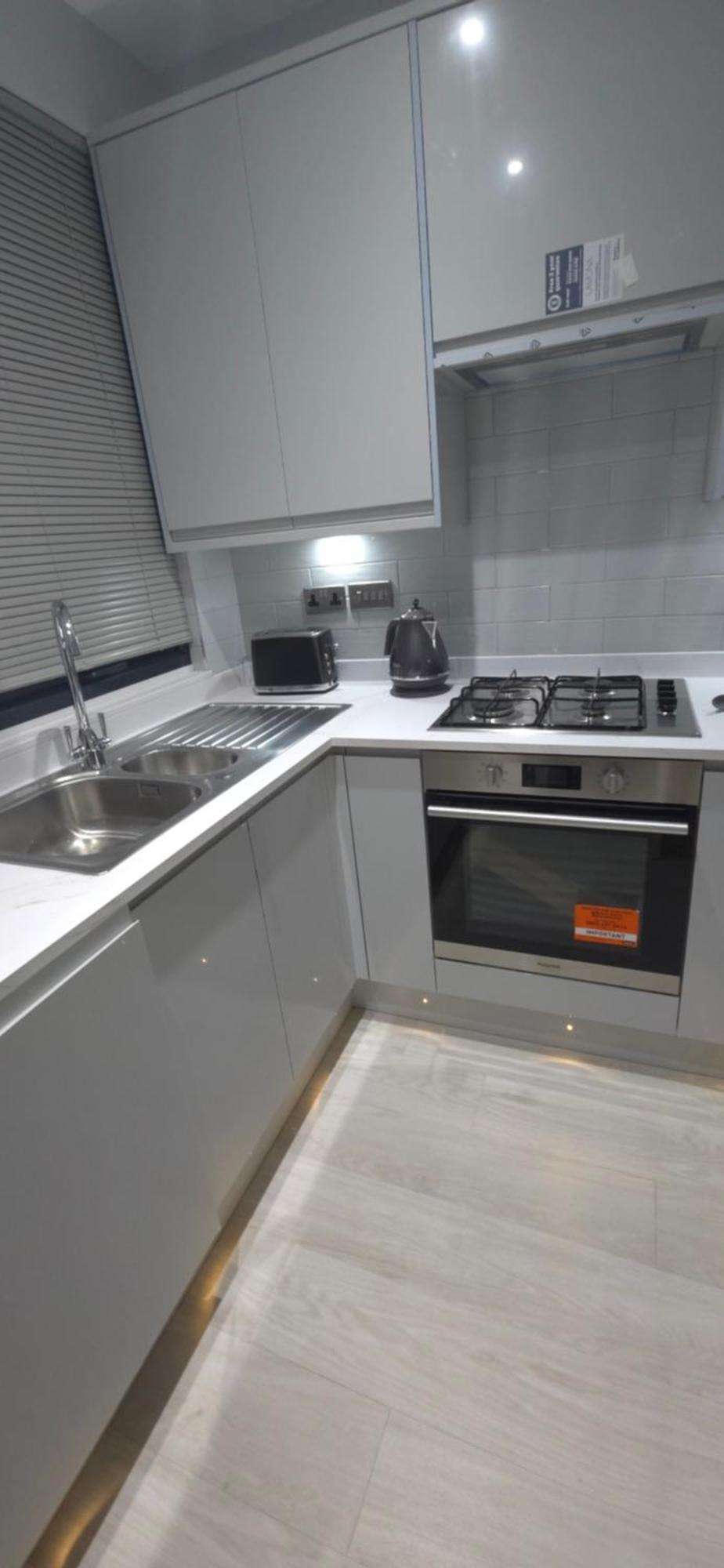 Family Friendly Fully Refurbished 3 Bedroom, 3 Bathroom In Appartamento Londra
